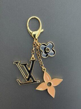 LOUIS VUITTON Pink Black Enamel Gold Fleur De Monogram Keyring Bag Charm